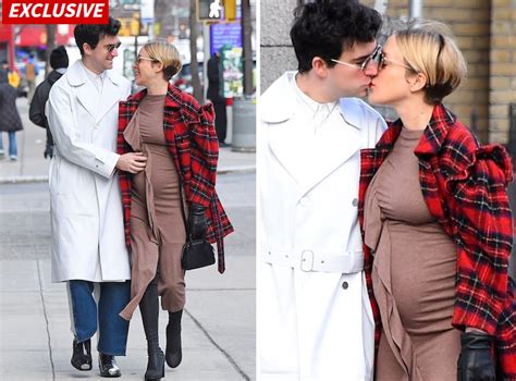 is chloe sevigny still pregnant.